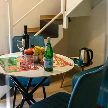 El Barrio In Bed Apartment Neapel